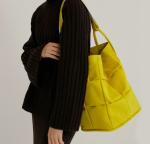 Frosted Flannel Strap Bucket Bag 30cm Woven Leather Shoulder Bag