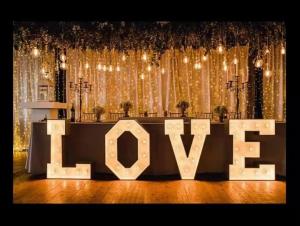 China Free Standing 4 Foot Love Marquee Sign Letters Waterproof IP67 on sale