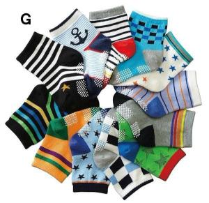 China Anti-slip knitted colorful design breathable terry cotton boys socks factory