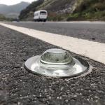 Road Safety Studs High Reflection Solar Glass Cat Eye Road Studs for Road Safety