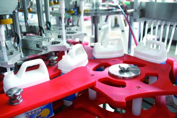 Huituo automatic bottle filling capping machine for cleanser essence, liquid