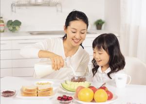 China Food And Cosmetic Grade Emulsifier E471 Glycerol Monostearate GMS 40% HALAL Certificated factory