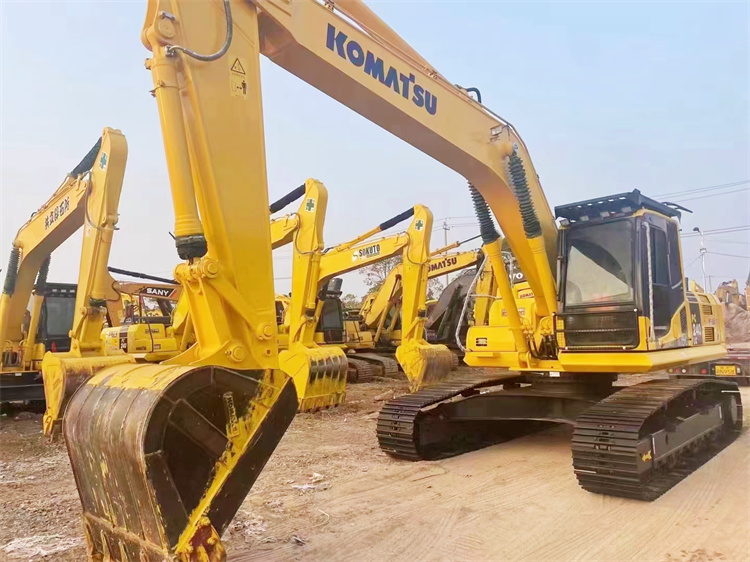 Good Condition Japan Original 24 Ton Used Komatsu PC240 Excavator with 125 KW Power