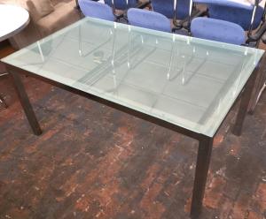 China 15mm Ultra Clear Toughened Glass Dining Table Top , Rectangle Tempered Glass Coffee Table Top For Living Room Easy Cleaning factory