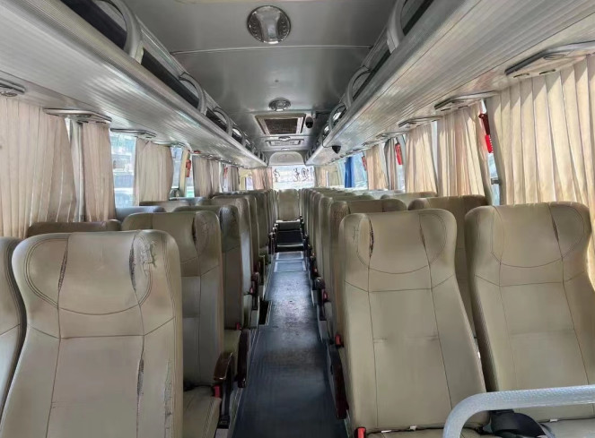 Second Hand Used Yutong Bus Passenger Transportation Commuter 47 Seats