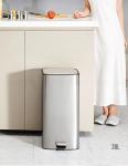 Silver 28L Stainless Steel Soft Close Square Pedal Trash Bin For Living Room