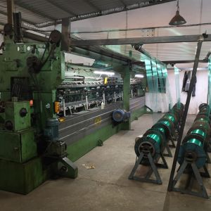 E14 Knot Type Shading Net Machine Raschel Net Making Machine with Online Support