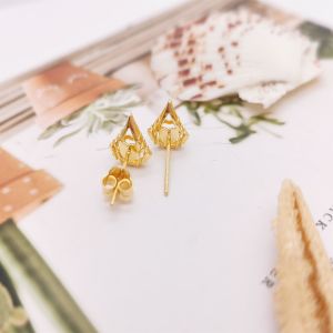 Modern 18K Gold Plumeria Stud Earringsd