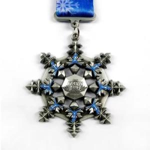 China Embossed 3D Die Cast Medal Stunning Design Winter Run Medal factory