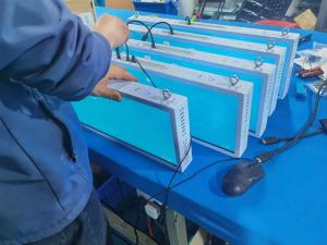 China 19.5 24 34 43 65 75 Inch Wall Mount Stretched Bar LCD Display TFT LCD Module 4K on sale