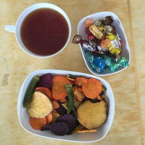 China Healthy Food Crispy Dried Fruits and Vegetables Mixed Snacks Fried Sweet Potato Chips factory