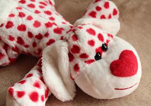 China Lovely Valentines Day Stuffed Toys / Animal Dog Stuffed Push Toys For Celebration 35cm factory