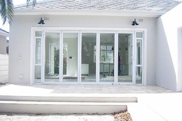 Powder Coating Frame Finishing Glass Folding Door for High Energy Efficiency and