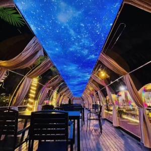 China Transparent Hotel Outside Globe Clear Bubble Dome Tent Igloo PC Dome Room factory
