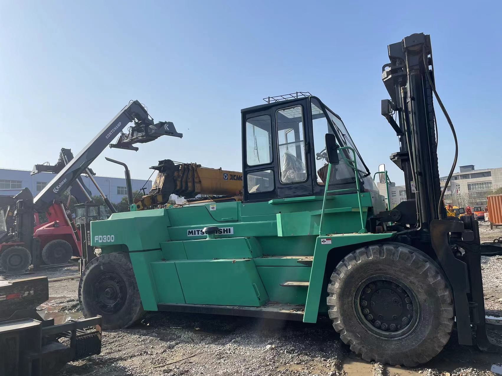 Mitsubishi F300 Used Forklift Truck Second Hand 30 Ton Forklift High Capacity