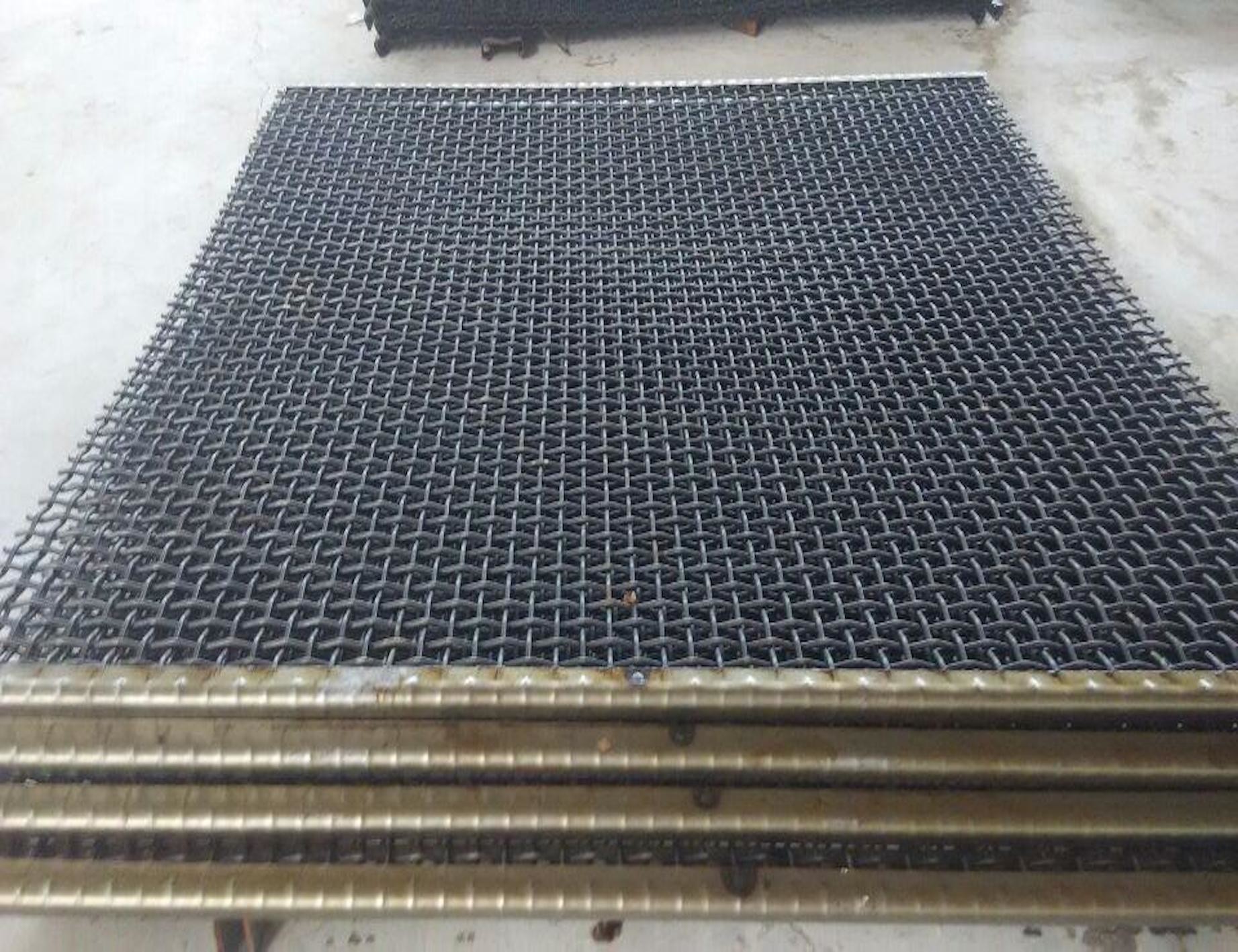 Unidirectional Bending Stainless Steel Grill Mesh 304 Heat Resisting Crimp Wire Mesh