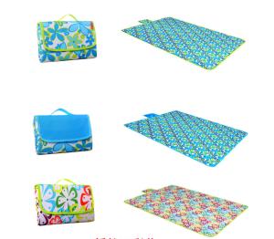 China Personalized Family Picnic Blanket , PVC Backing Waterproof Beach Mat factory