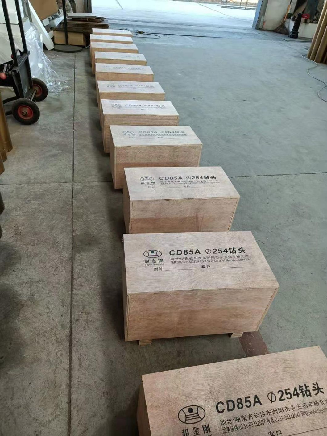 China DTH Drill Bit for High Air Pressure 4inch DTH Hammer in Mining / Rock Drilling SD4, Ql40, Mission40, DHD340/Cop44