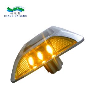 China IP68 Aluminium Solar Reflective Road Stud Wholesale Solar Powered LED Spike Road Studs factory