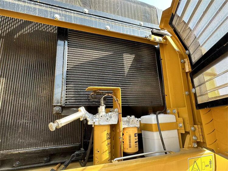 Used 200KW CAT336 Crawler Excavator 36ton for High Power Mining Exploitation in Japan