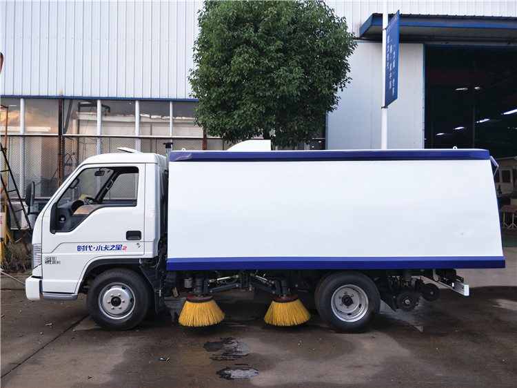 4*2 Foton Mini Road Sweeper Truck 2.5m3 Street Cleaning Trucks