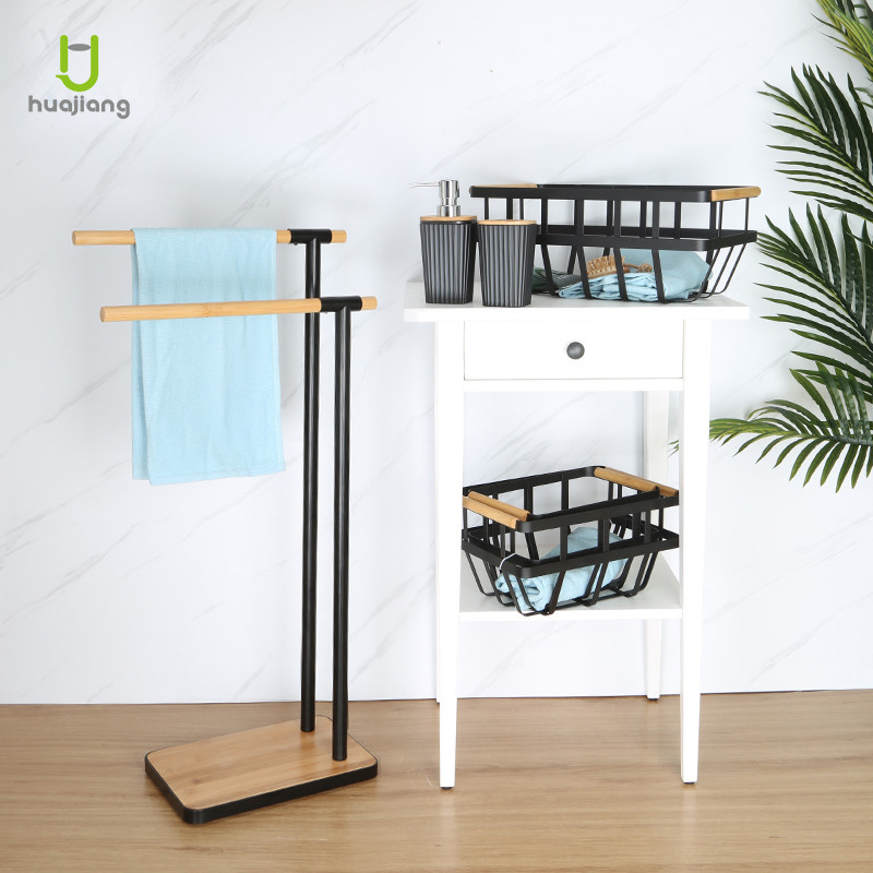 Modern Matt Black Bathroom Towel Holder , Metal Free Standing Towel Rack