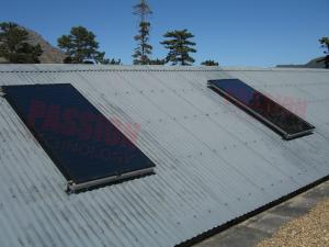 China Ultrasonic Welding High Efficiency Blue Titanium Flat Plate Solar Thermal Collector factory