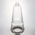 Customized Super Flint Round Clear Glass Bottle for Gin Rum Vodka Whisky 580ml