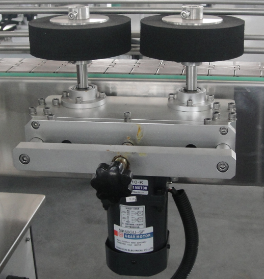 7200pcs H Automatic Sticker Labeling Machine Dry Self Adhesive Wine Automatic Bottle Labeler