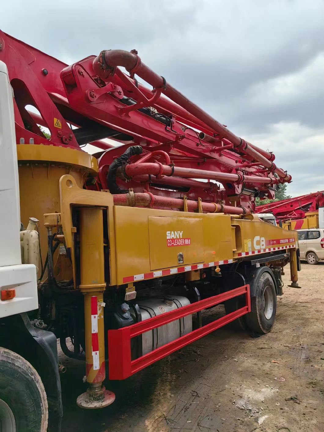 Produced in 2020 Truck Mounted Pump 37m Used Concrete Pump Truck Heavy Equipment Concrete Boom Pump