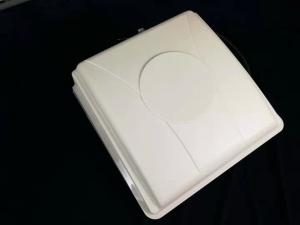 China Long Range UHF Tag Reader For Vehicle Access Square Box Shape White Color factory
