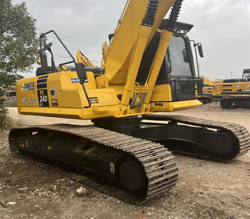 Yellow Used Digging Equipment 22t Used Mini Excavator Komatsu pc240lc