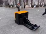 Non Standard Electric Tractor Traction Weight 5500 kg Electronic Steering