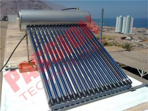 China Household Heat Pipe Solar Water Heater 200 Liter High Density Insulation factory