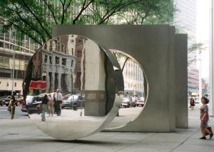China Modern Mirror Outdoor Stainless Steel Disk Sculpture For Street Decoration factory
