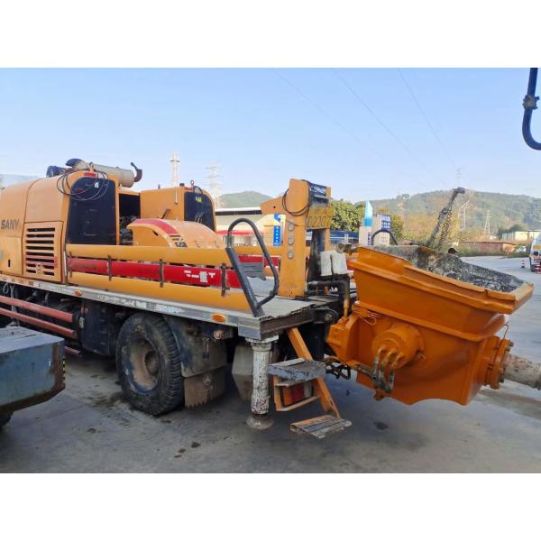 Truck Mounted Used Concrete Line Pump 13495kg 100502 Engine