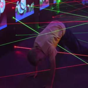 Indoor Multiplayer Laser Maze Game for 1-5 Players - Interactive Laser Challenge