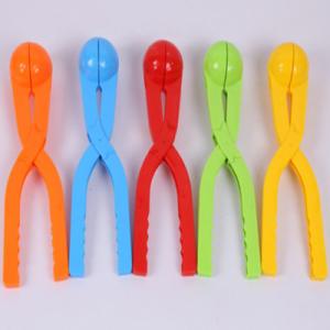 China Multicolor Plastic Snowball Maker Snow Ball Toys Games With Handle factory