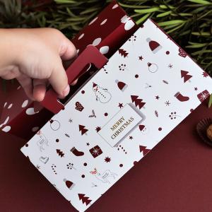 China 300gsm White Card Elegant Triangle Folding Paper Festive Gift Boxes factory