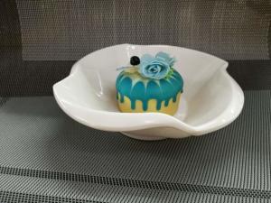 China Plastic Porcelain Dinnerware Dessert Bowl Flower Decorative Border Top Dia.18CM factory