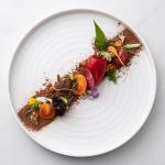 OEM ODM White Ceramic Porcelain Plates Tropical Style With No Metal Elements