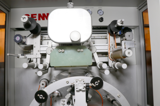 1 Color Fully Automatic Hot Stamping Machine For Bottles 3000pcs/Hr