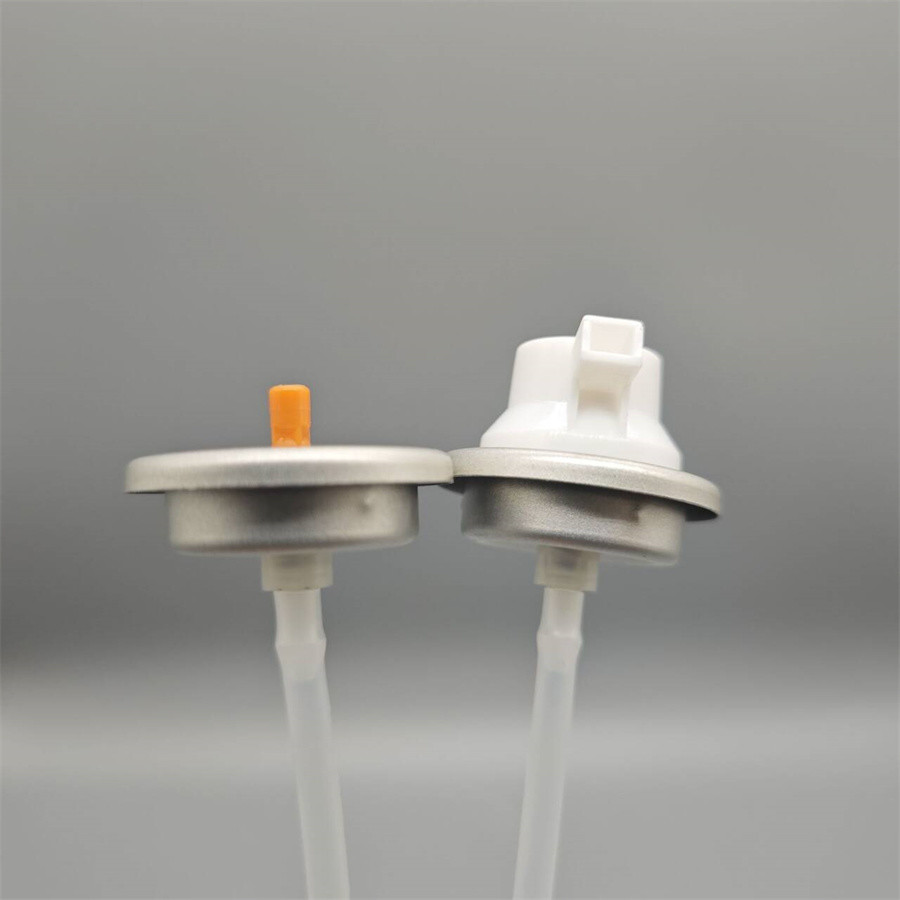 Compact Foam cleaner valve for personal care products with gentle foam dispersion