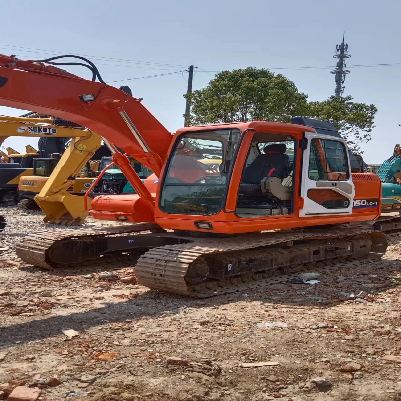 Used Doosan Digger DX150LC Secondhand 15ton Medium Type Crawler Excavator