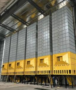 China Large Capacity, Low Crushing Rate, Low Temperature Dryer For Corn Or Soybeans factory