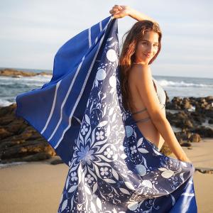 China Custom Printed Large Over Sized Jacquard Logo Quick-dry Soft Lightweight Sand Free Beach Towel Microfiber factory