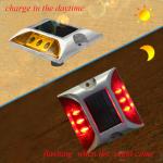 Aluminum Solar LED Road Studs Cat Eye For Pathway Highway Spike