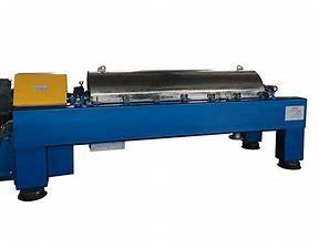 China 650MM Dewatering Dual Motor Sludge Horizontal Decanter Centrifuge factory