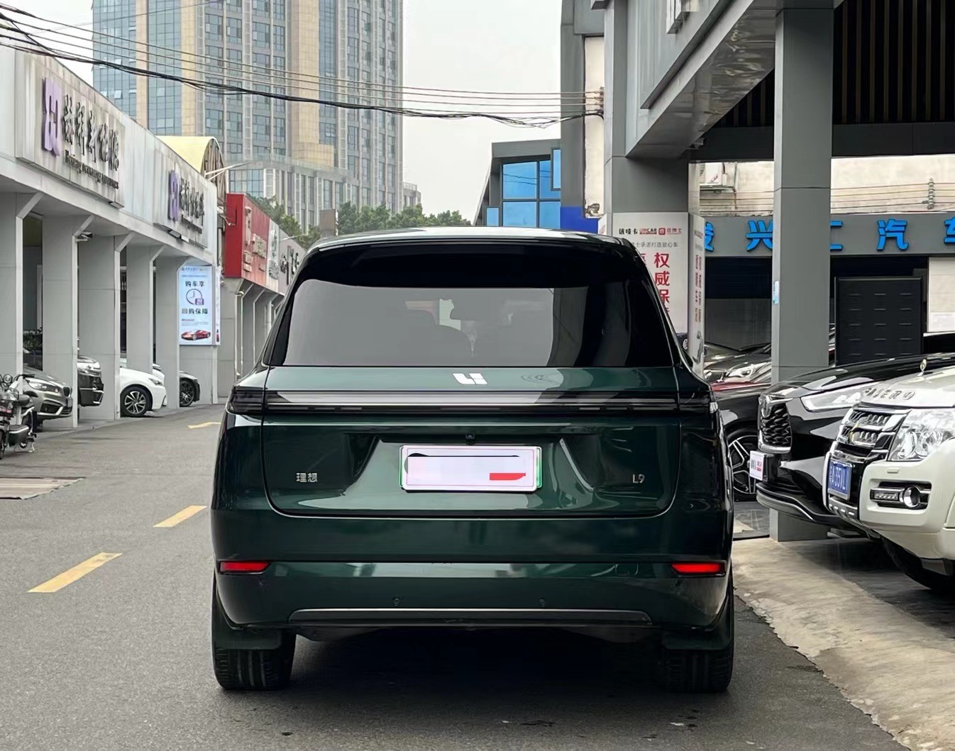 Extended-Range Electric Vehicle Li L9 2022 Max Version 21" Wheel 6 Seats SUV Affordable And Low Mileage