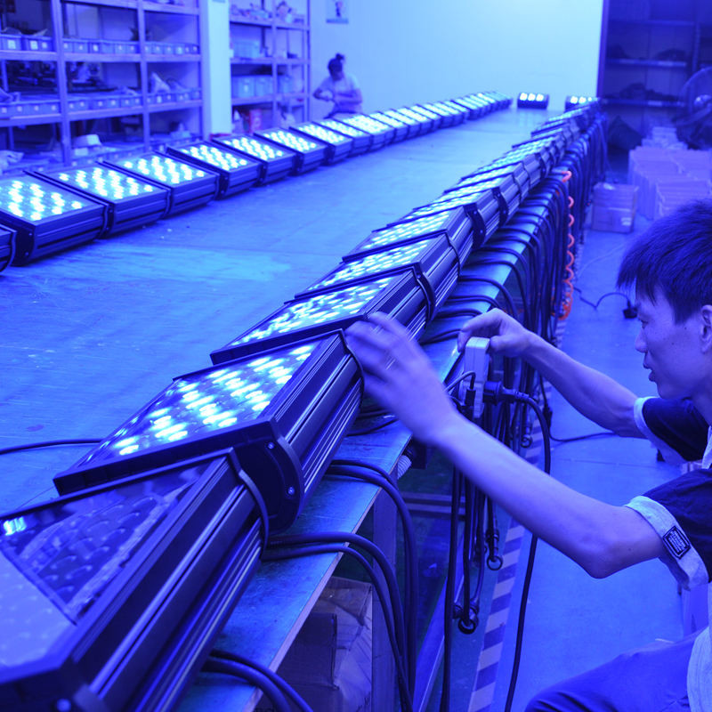 High Quality CE UL Listed 54x3W RGBW DMX LED Flood Light Outdoor